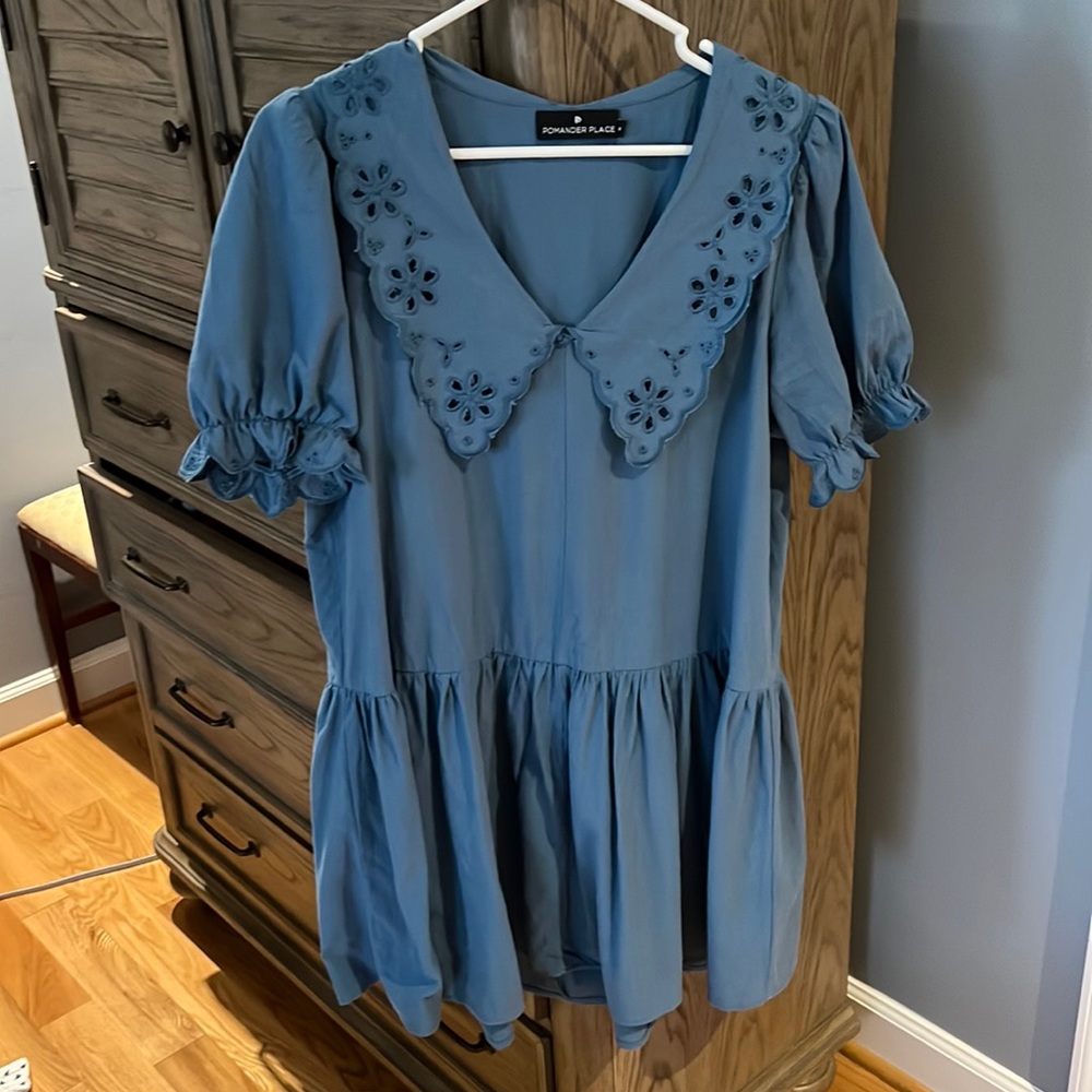 Tuckernuck Pomander Place knit collar French blue dress size medium